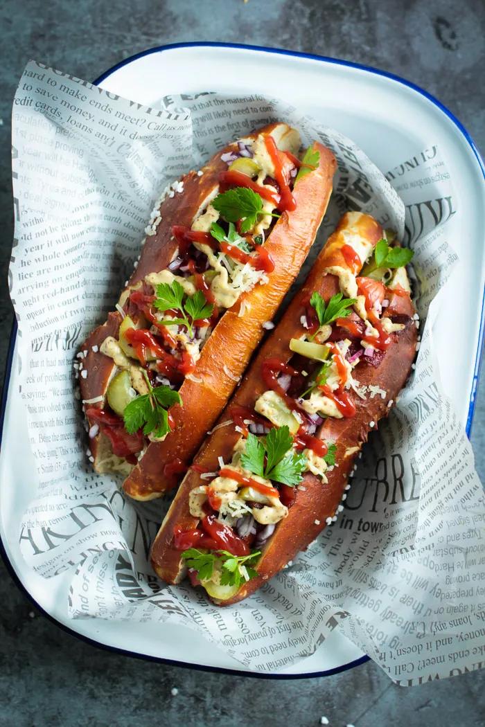 Kulinarische Urlaubserinnerungen 〖Hot Dogs im Laugen Bun ...