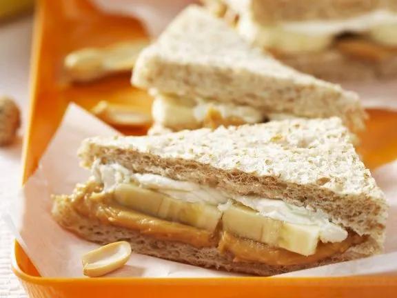 Brot Mit Erdnussbutter Und Banane — Rezepte Suchen