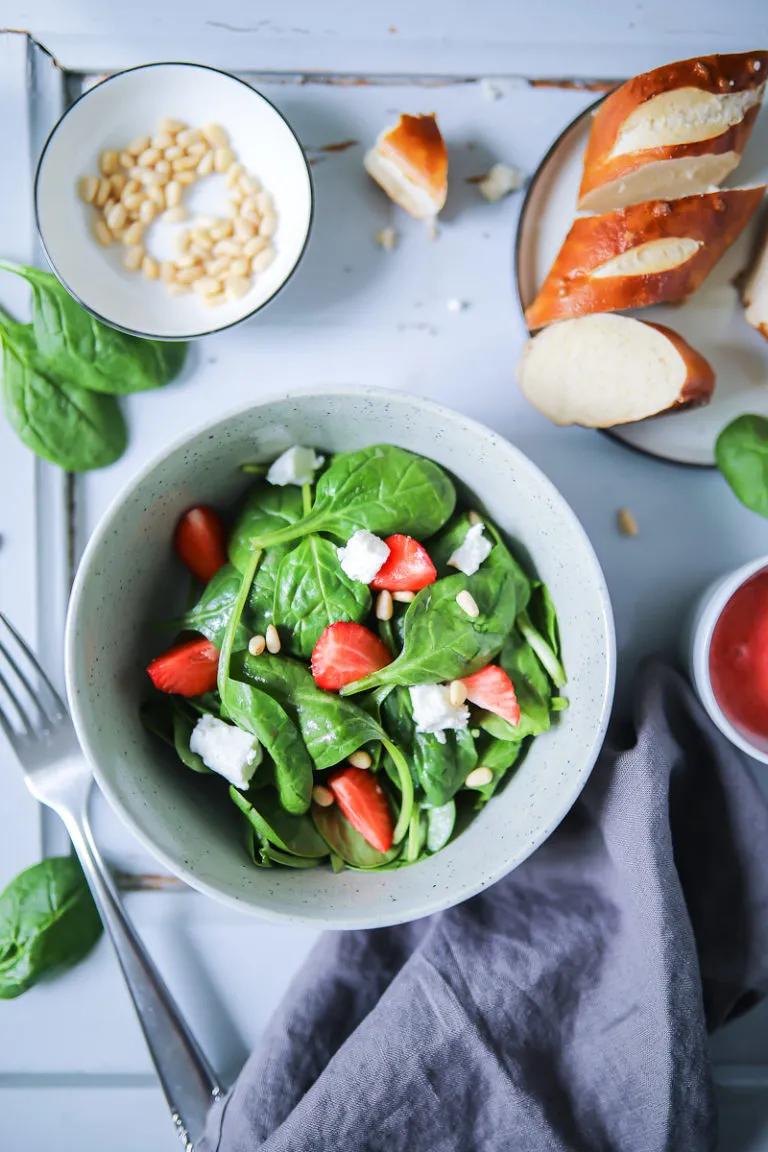 Spinat Salat mit Erdbeeren | Zucker, Zimt und Liebe