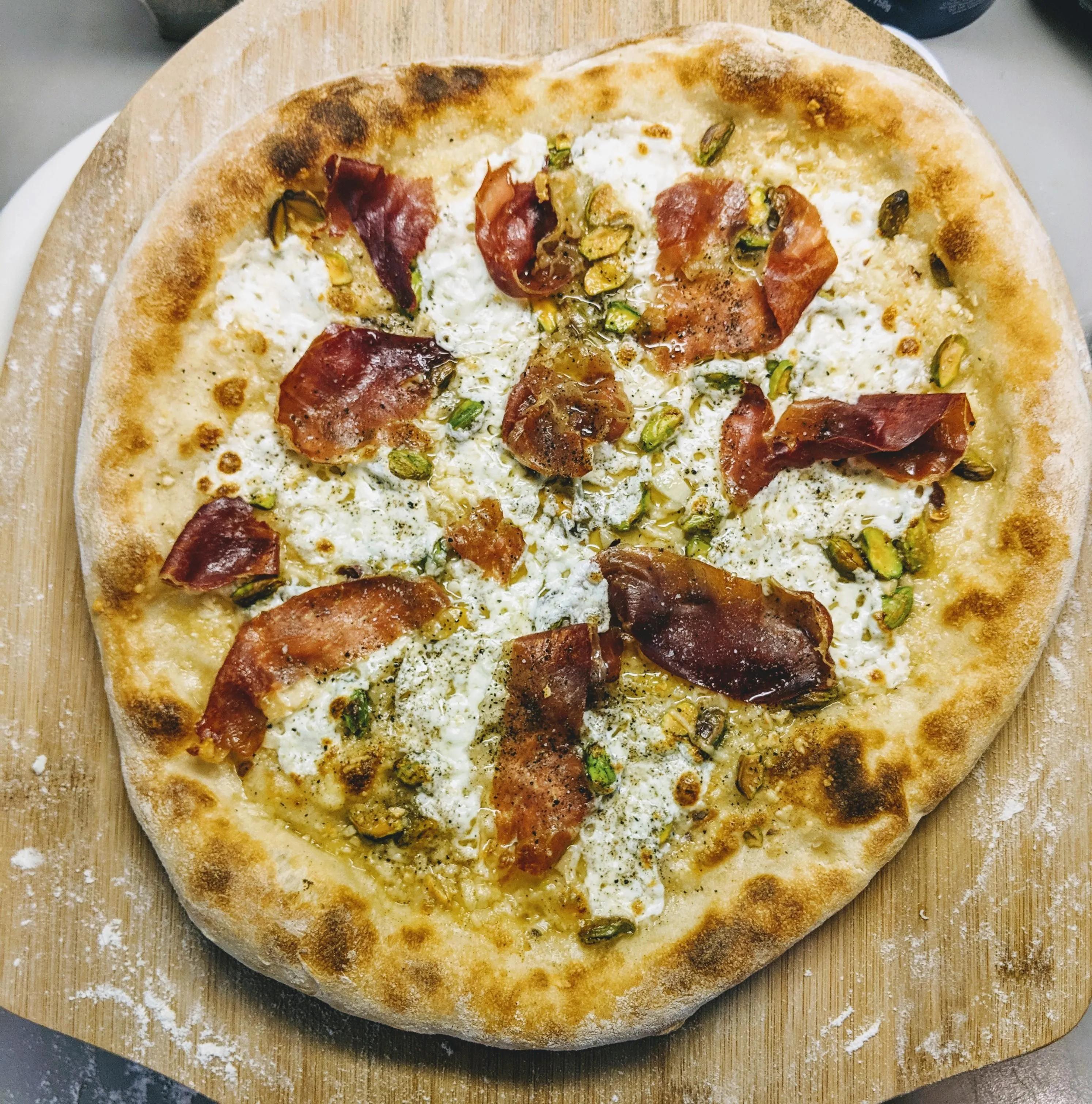 [Homemade] Prosciutto &amp; Pistachio Pizza Blanca with fresh mozzarella ...