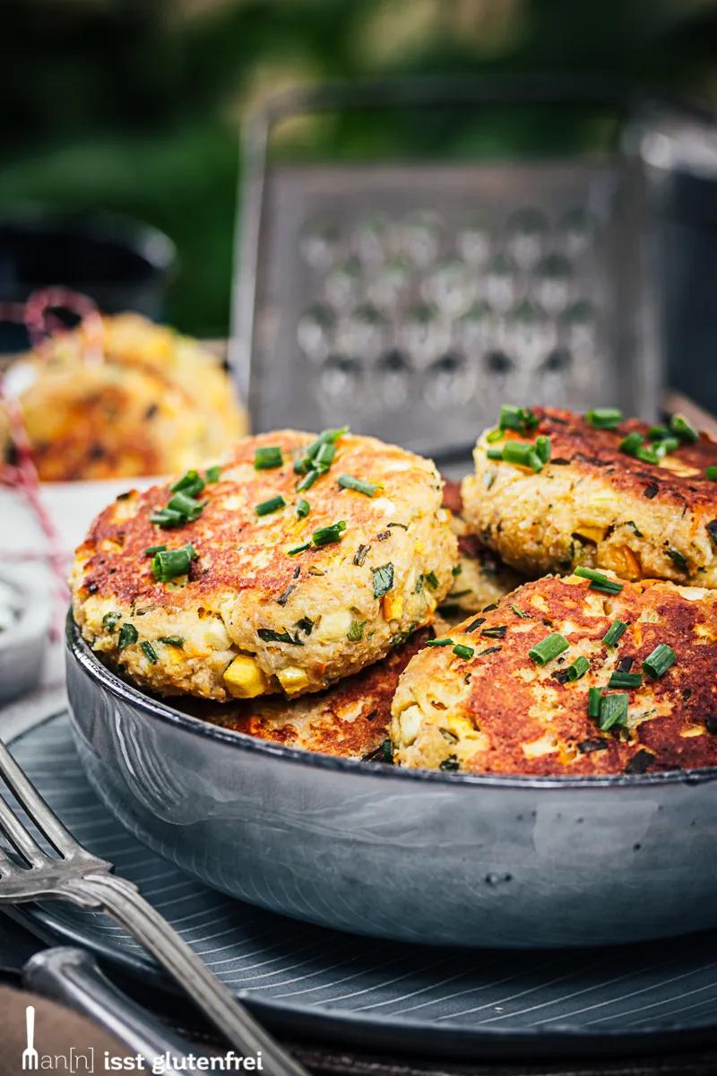 Vegetarische Frikadellen mit Kräuterquark - glutenfrei und laktosefrei ...