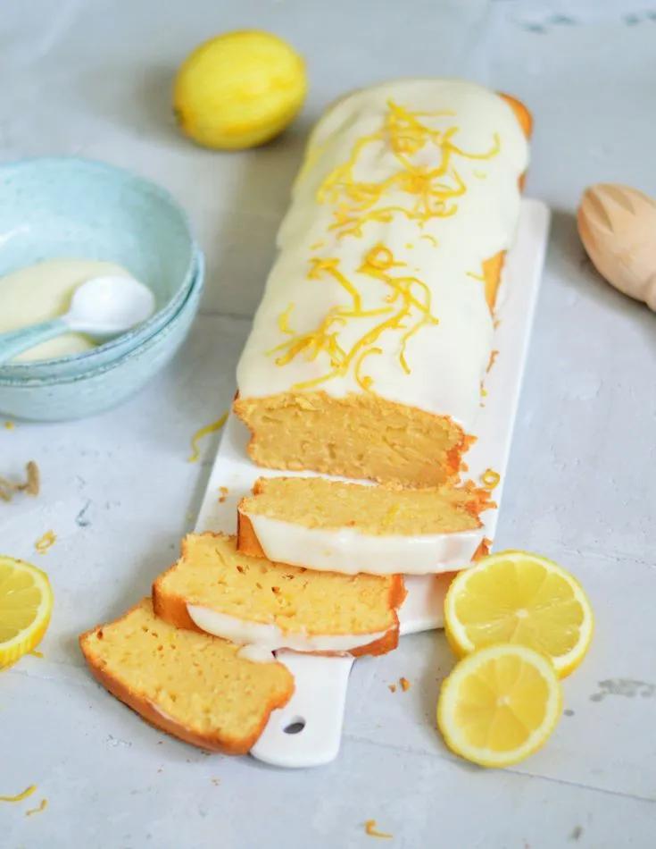 Zitronen-Buttermilch-Kastenkuchen zum Abschluss eines spritzigen Januar ...