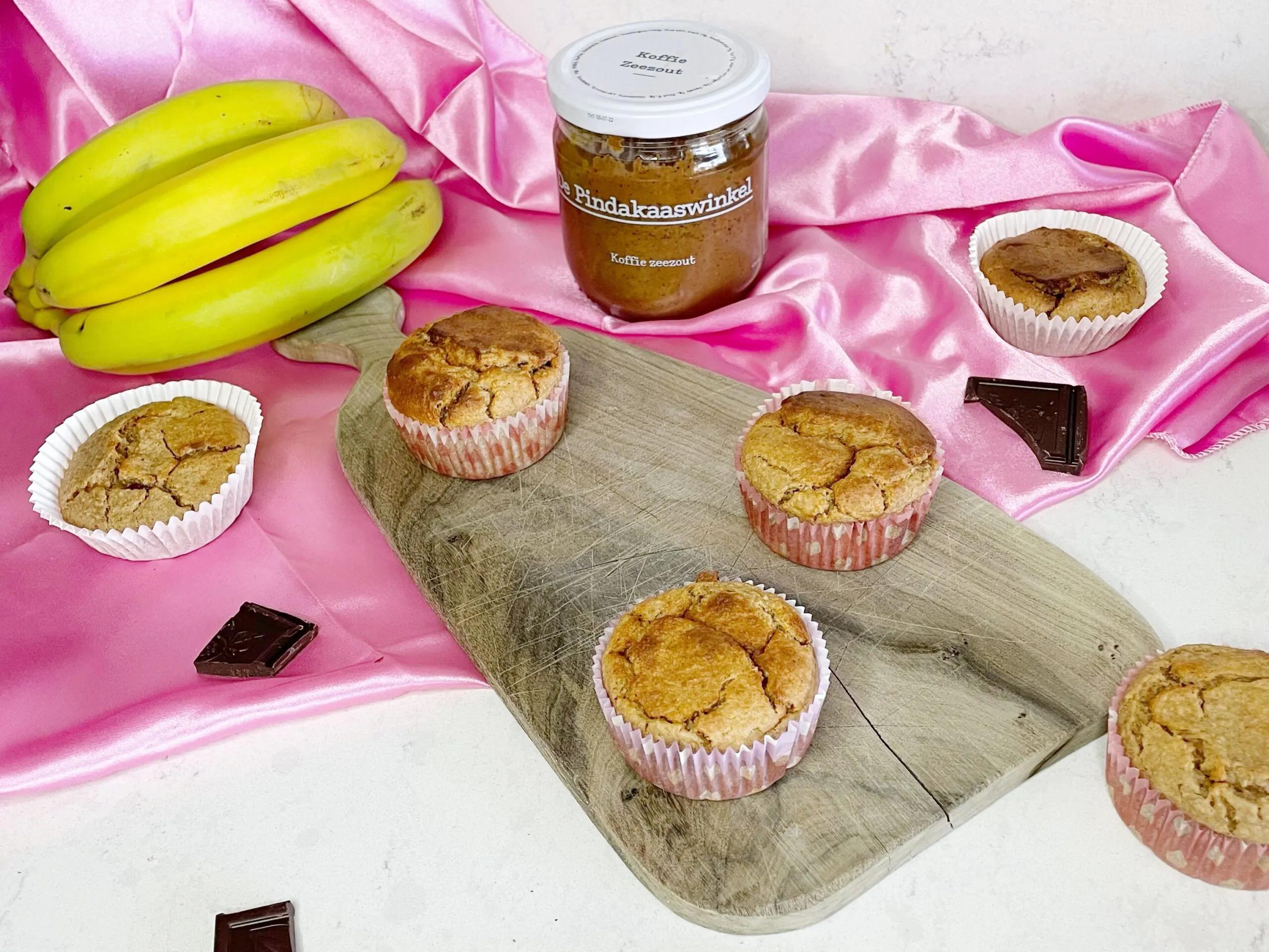 Gezonde bananenmuffins met pindakaas en chocolade - Food Fröbel Fun