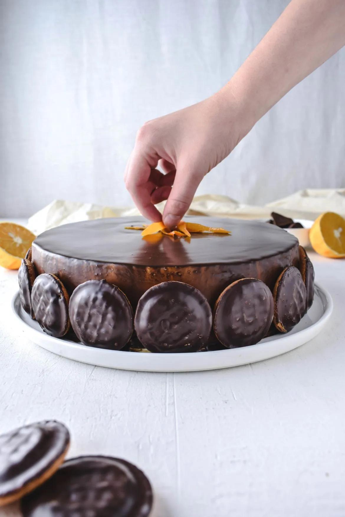 Soft Cake Torte - Biskuittorte mit Orangengelee und Schokolade ...