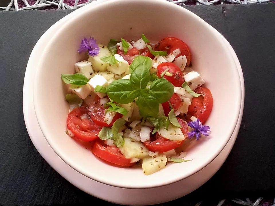 Gurken, Tomaten, Feta Salat von äffchen | Chefkoch