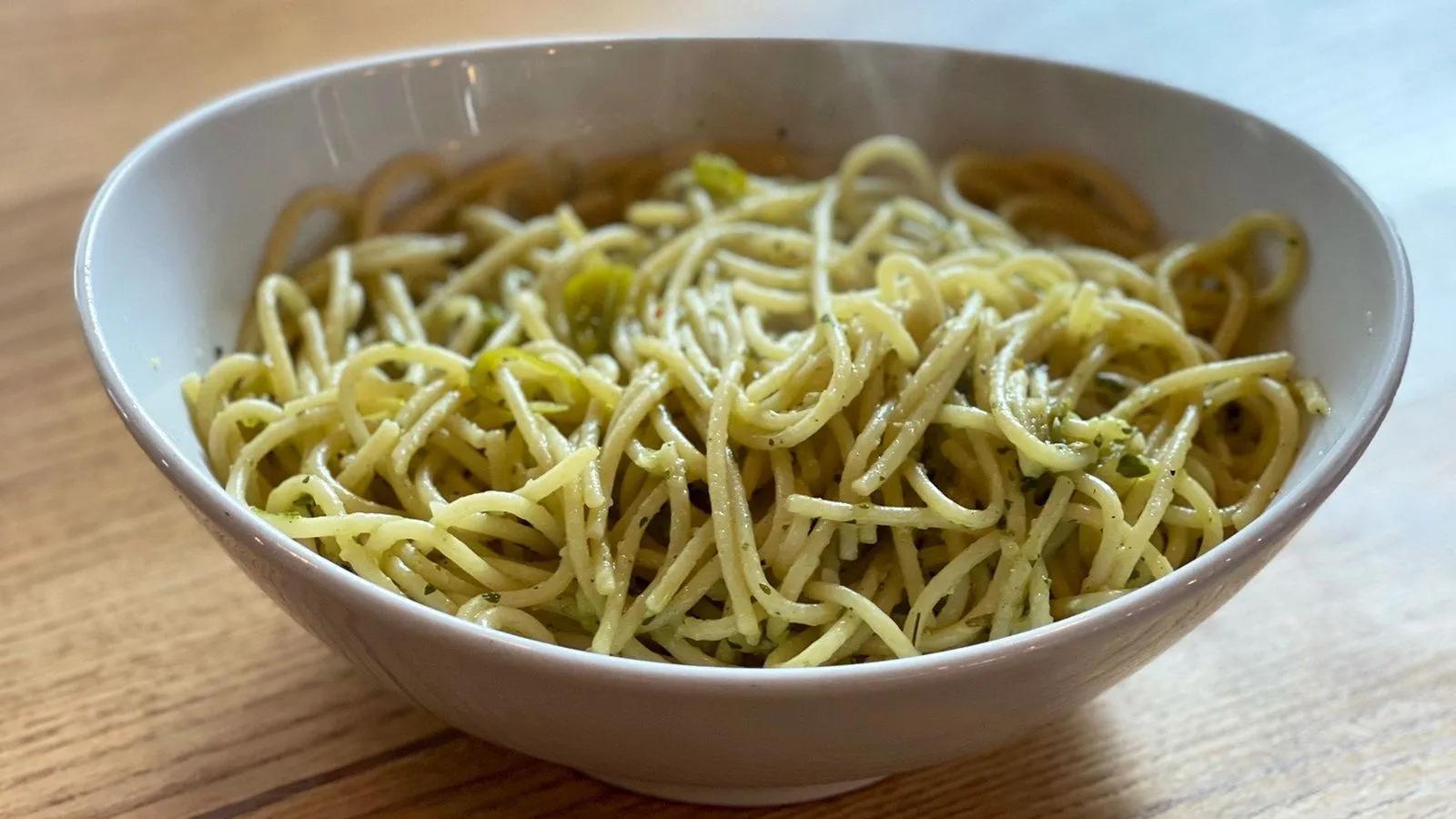 Spaghetti mit Olivenöl und Knoblauch - diesen schnellen Pasta-Klassiker ...