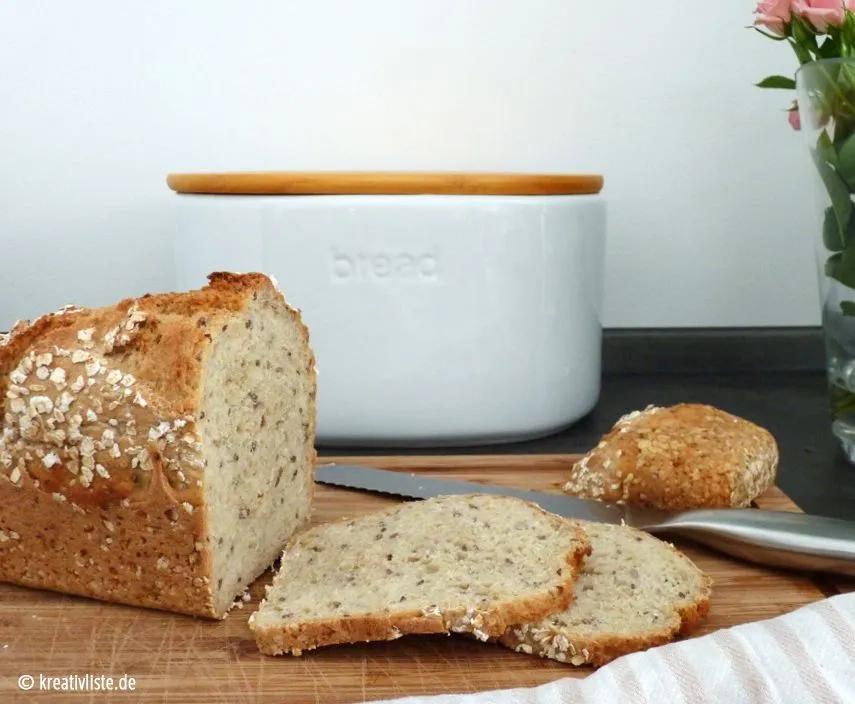 Rezept für ein schnelles Brot mit Körnern | Schnelle brötchen, Rezepte ...