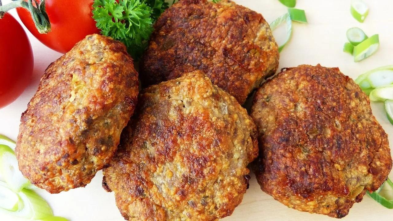 Vegetarische Frikadellen: Ein Rezept für fleischlose Buletten ...