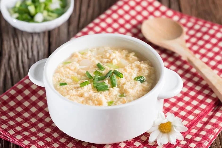 Stracciatella in brodo - RicettaSprint.it