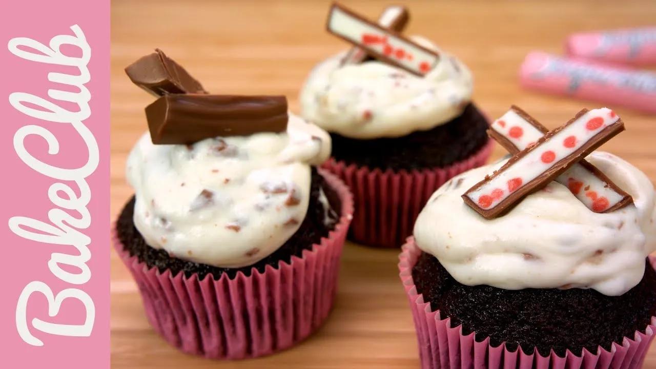 Schokoladen Cupcakes mit Yogurette Frosting | BakeClub - YouTube