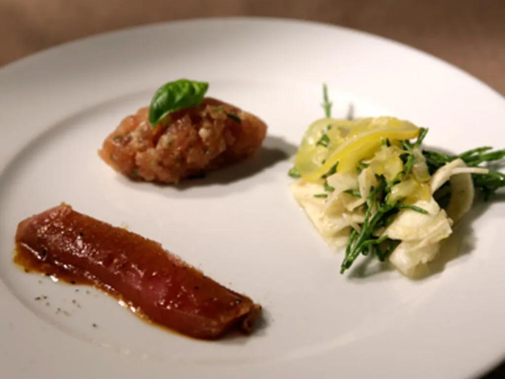 Zweierlei vom Thunfisch mit Algen-Fenchel-Salat - einfach &amp; lecker ...