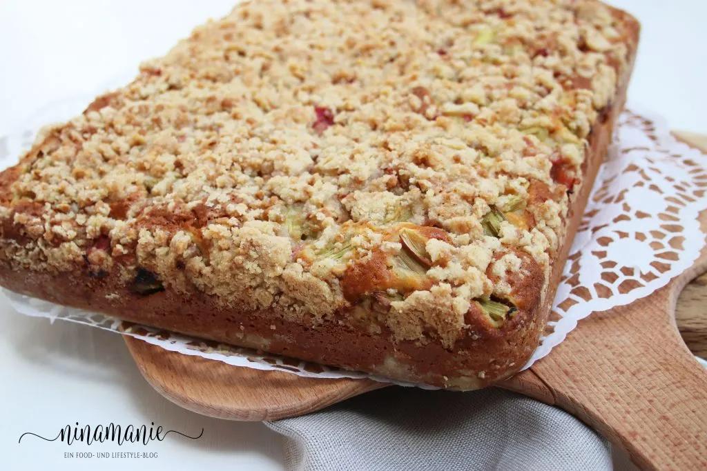 Rhabarberkuchen mit Streusel - Ninamanie