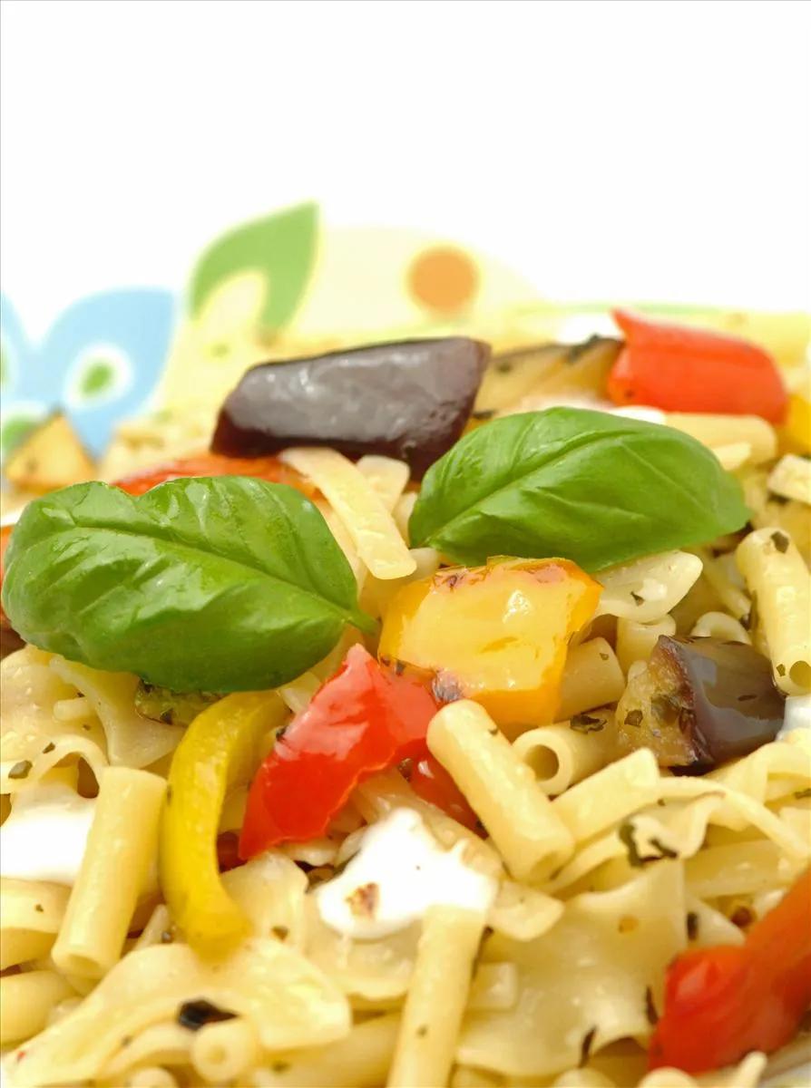 Pasta con verdure - l&amp;#39;idea per preparare e cucinare la ricetta Pasta ...