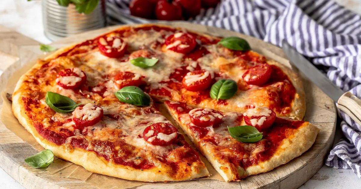 Pizzateig ohne Hefe – einfaches Rezept zum Selbermachen | Einfach Backen