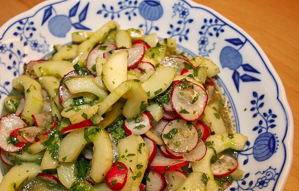 Radieschen - Gurken - Salat (Rezept mit Bild) von plumbum | Chefkoch.de