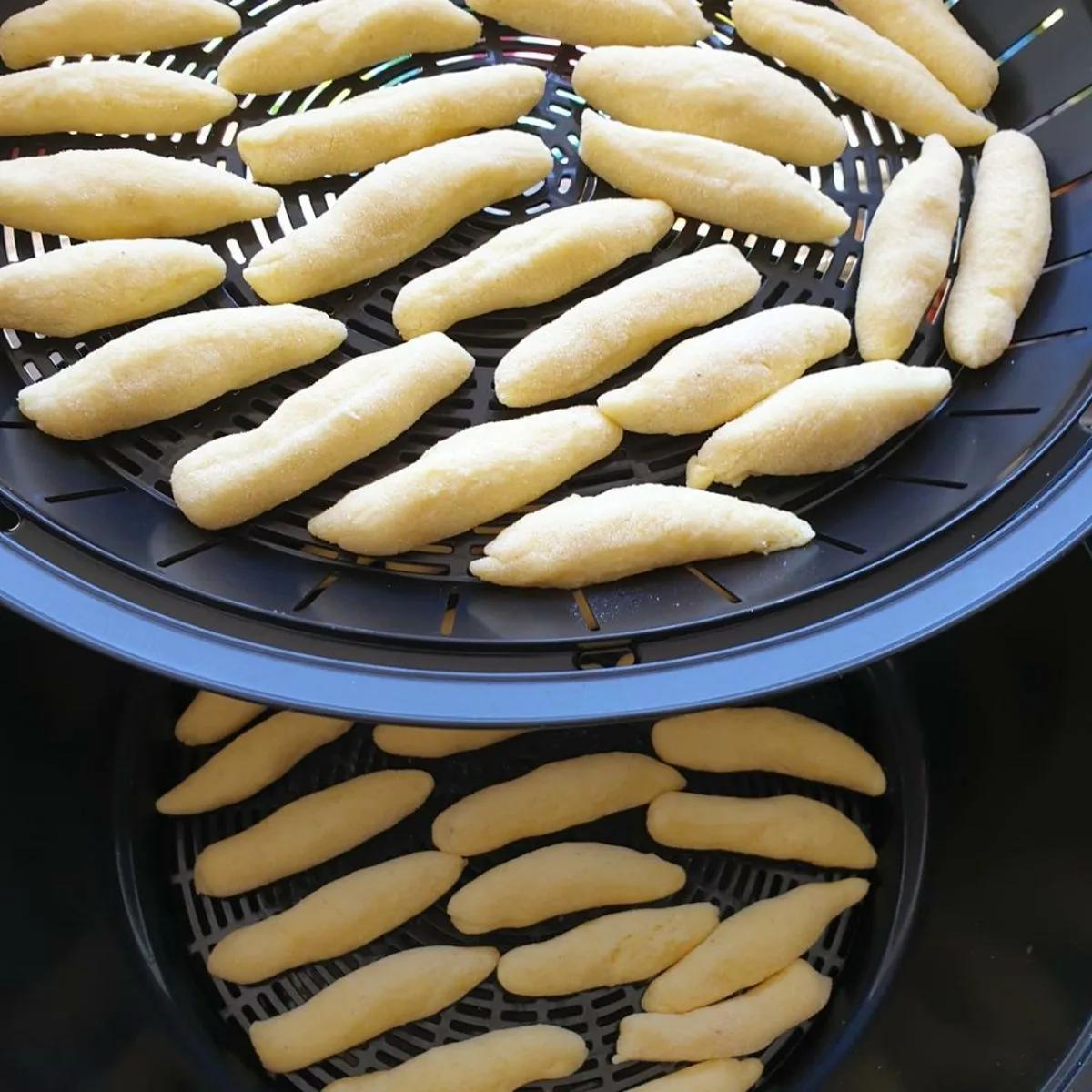 Süße Kartoffelnudeln mit Apfelmus aus dem Cookit | Rezept | Kitchen Stories