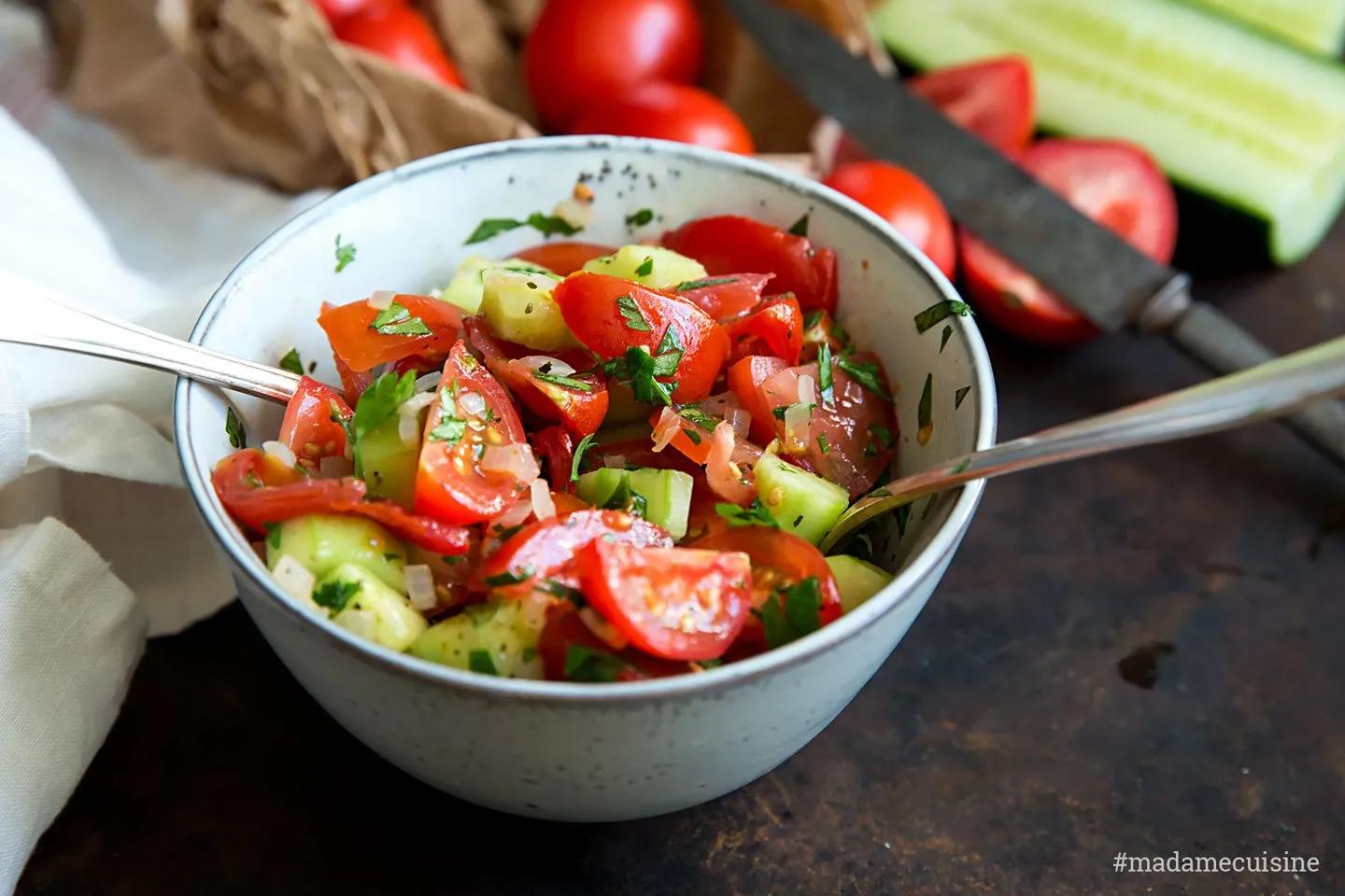 Tomaten-Gurken-Salat - Madame Cuisine