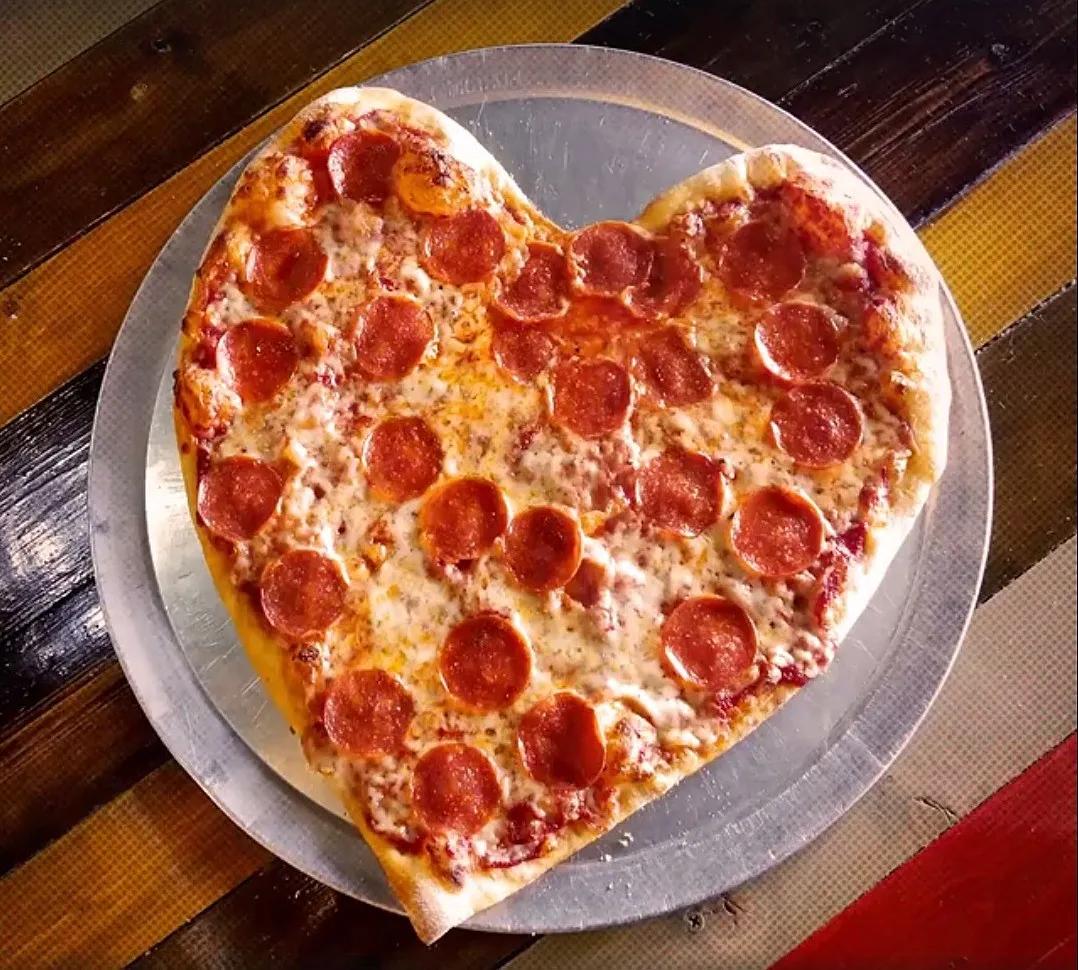 Heart-Shaped Pizza for Valentine&amp;#39;s &amp; Where to Get One in El Paso