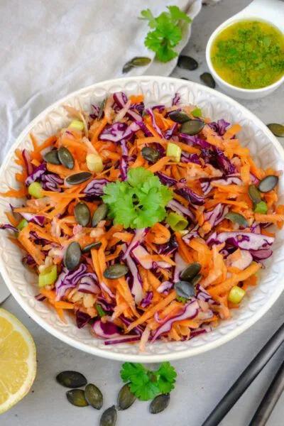 Rotkohl-Karotten-Apfel Salat | Gesunder Lieblingssalat