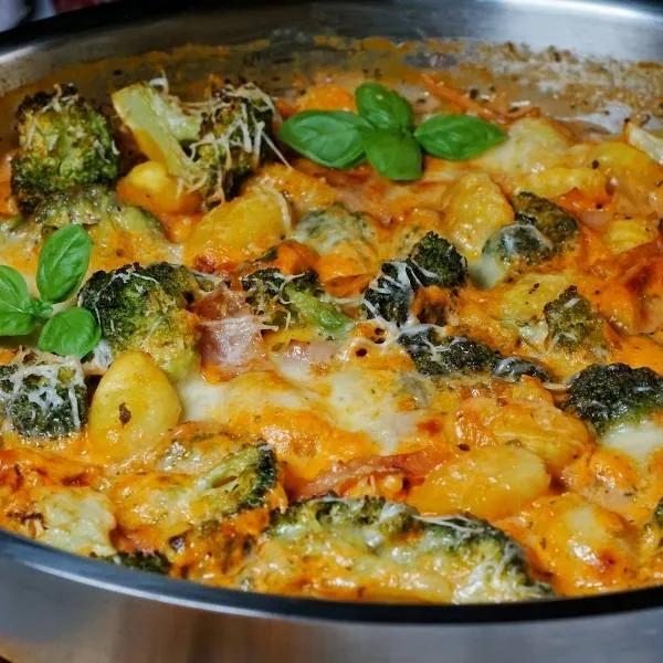 Gnocchi Auflauf mit Brokkoli und Schinken - schnelles Rezept