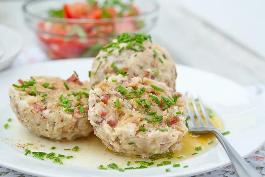 Tiroler Speckknödel_Kochen-Backen / Alle Rezepte / Rauchmühle / Rauchmehl