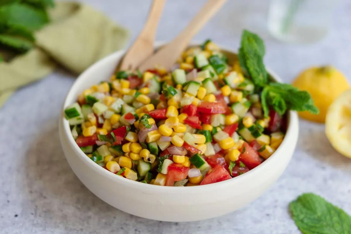 Frischer Mais Salat | lecker &amp; einfach - Veganwonda