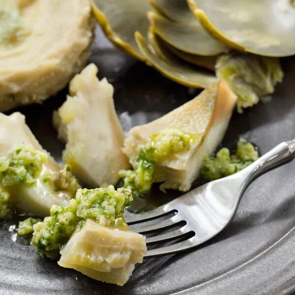 Artischocken mit Salsa verde und Dip Rezept | Küchengötter