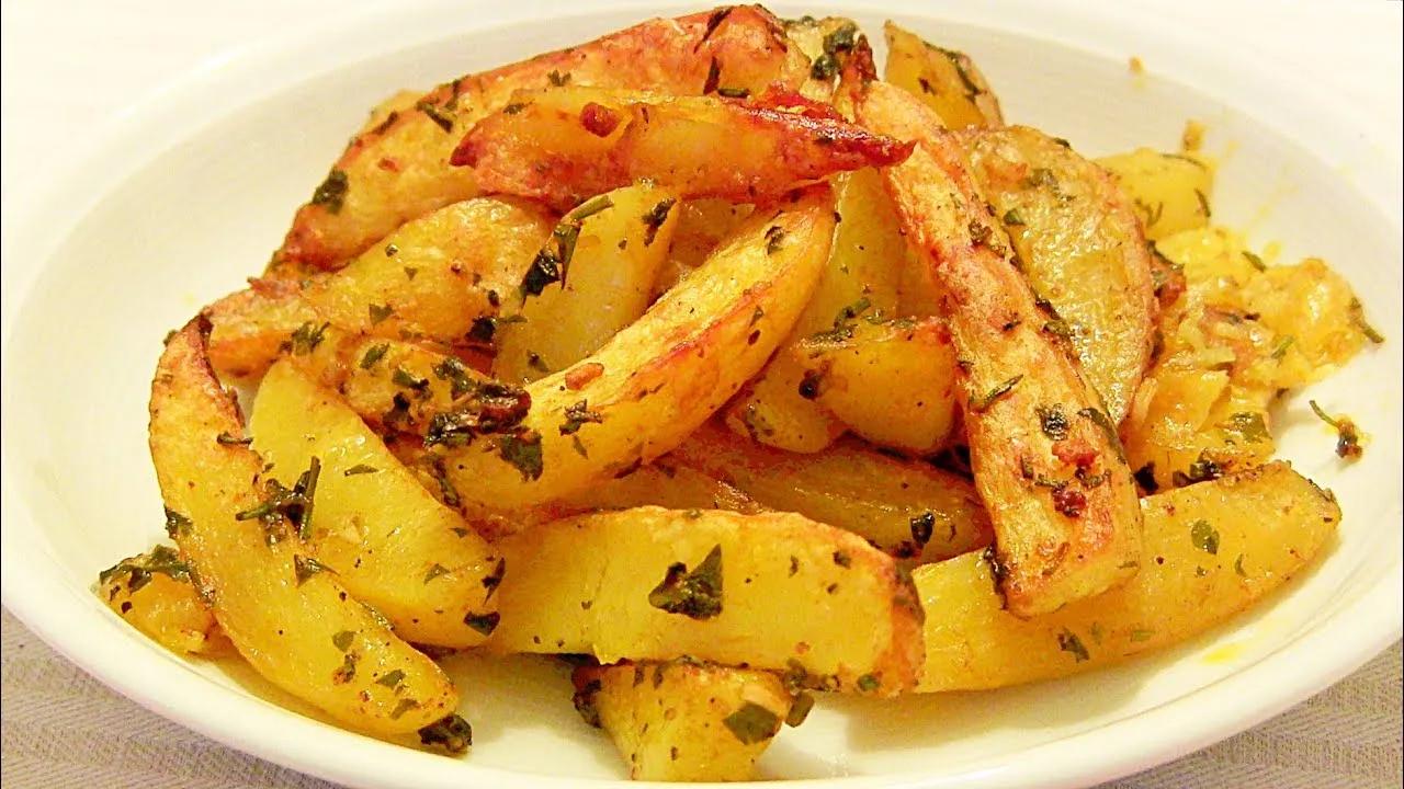 Rosmarinkartoffeln-Ofenkartoffeln mit Parmesan Knoblauch und Kräutern ...