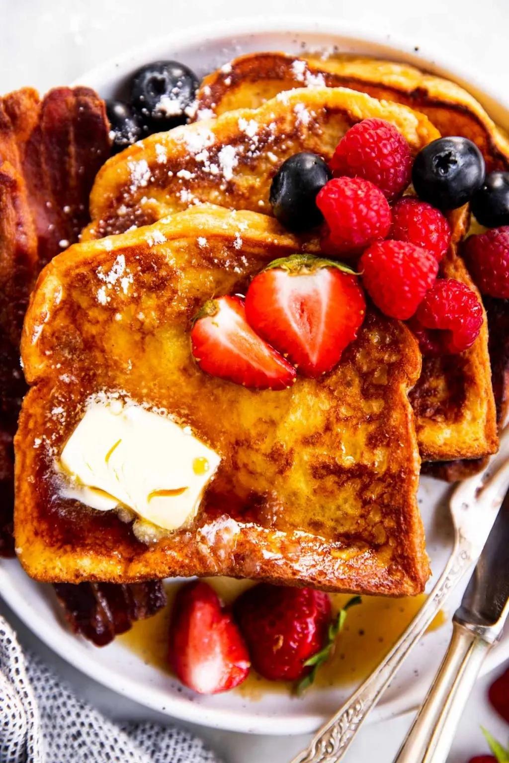 Easy French Toast Recipe - Savory Nothings
