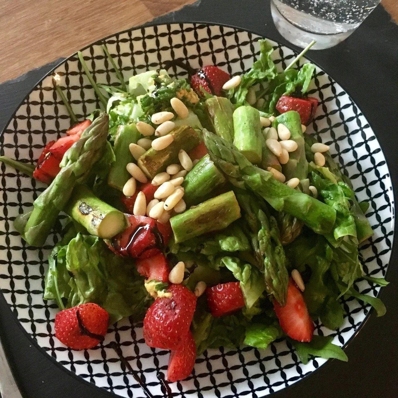 Spargelsalat - ThermiQueen | Rezept | Spargelsalat, Leckere salate, Spargel