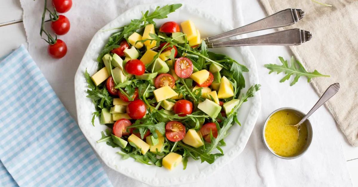Salat-Dressing: So schmeckt es wie beim Italiener | EAT SMARTER