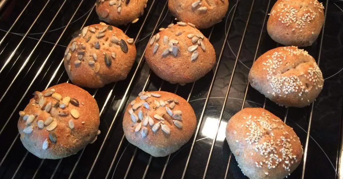 Schnelle Quarkbrötchen (ohne Gehen) auch WW freundlich ;-) von SPUKT ...