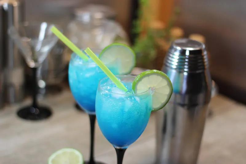 Le Blue Virgin: Cocktail sans alcool et sans sucres – Blog de Papa