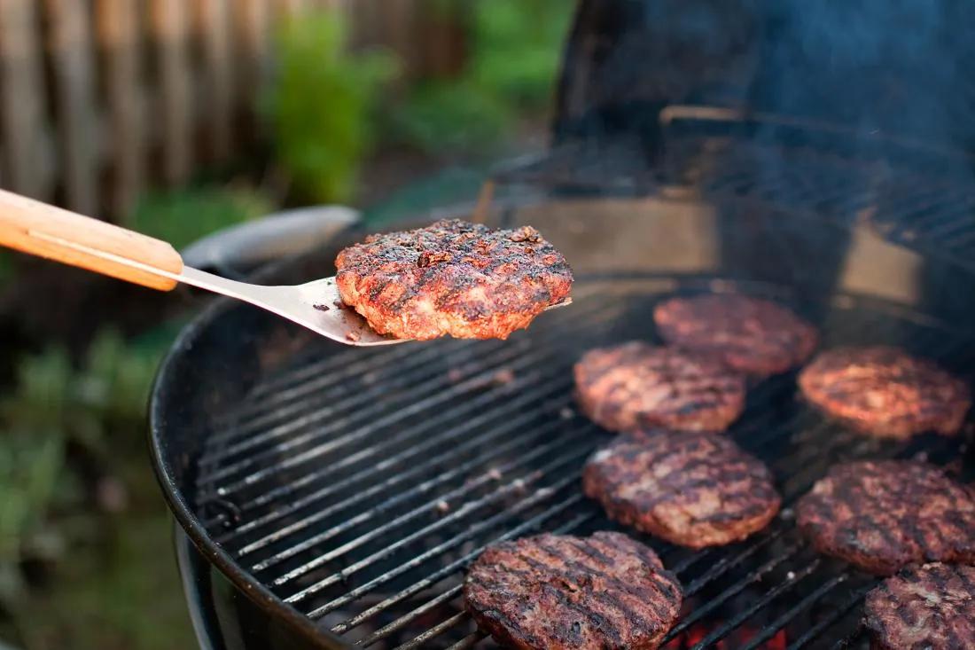 16 Tips for Perfectly Grilled Burgers - Cheery Kitchen