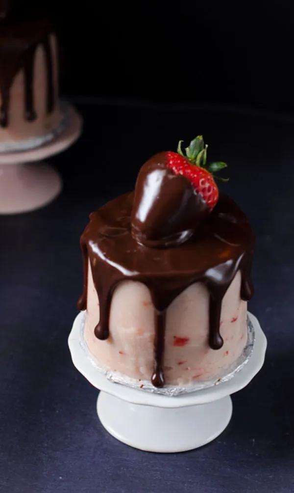 Mini Chocolate Covered Strawberry Layer Cakes for Two | The Cake Merchant