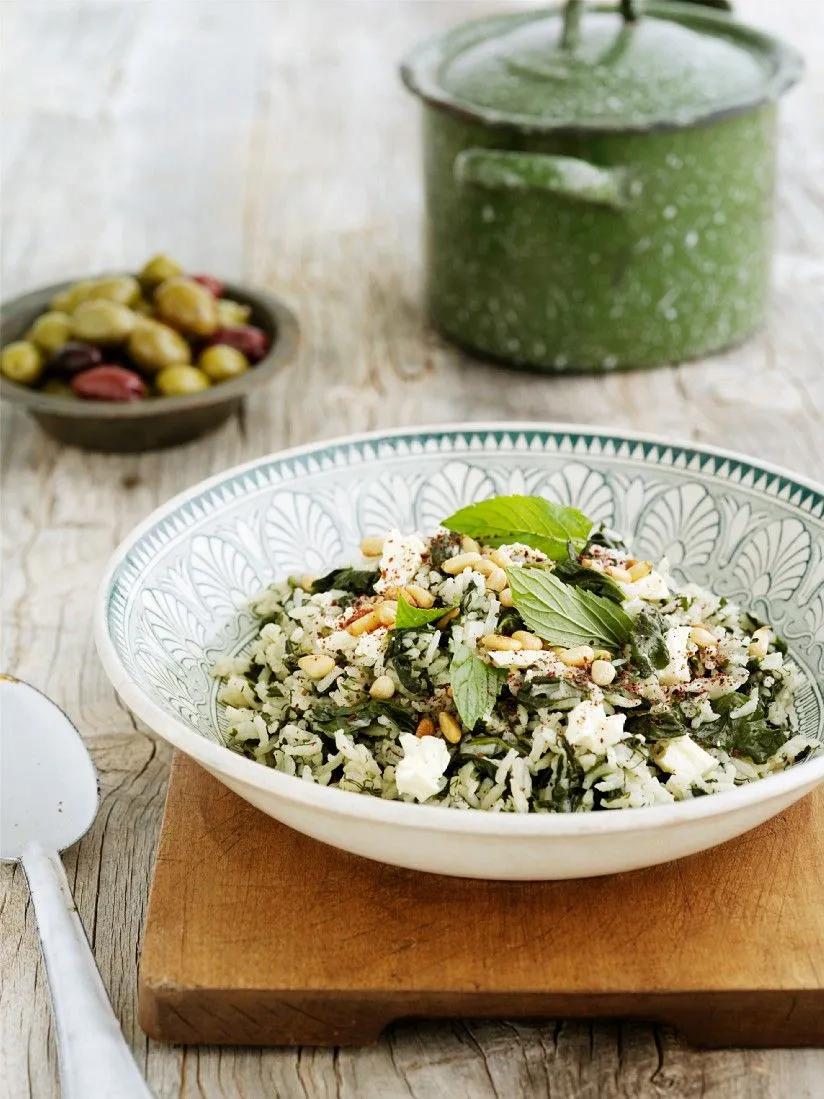 Reis-Spinat-Salat mit Käse und Minze Rezept | EAT SMARTER