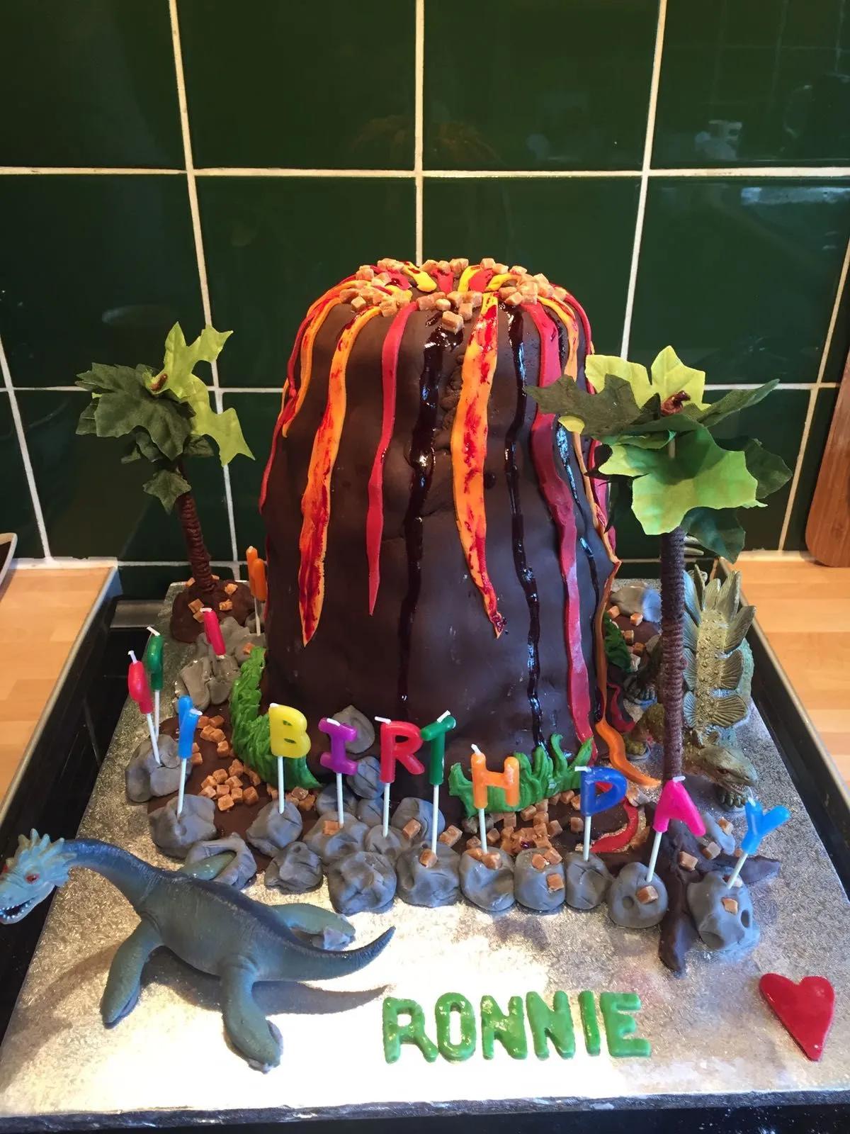 Volcano cake | Volcano cake, Cake, Homemade