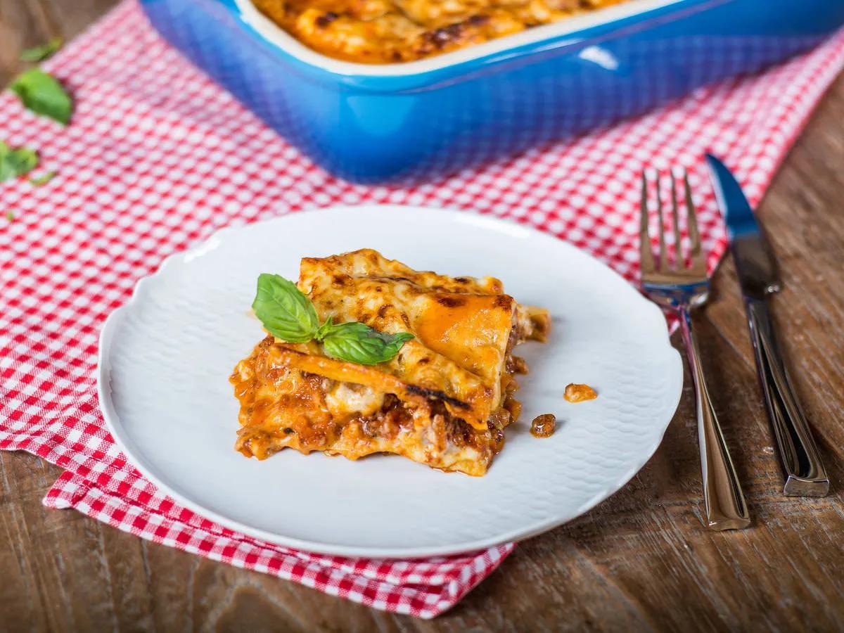 Klassische italienische Lasagne: Rezept mit Video | Kitchen Stories