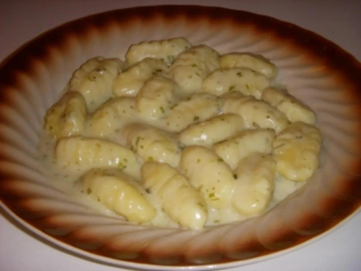 Gnocchi mit Gorgonzolasauce - Rezept mit Bild - kochbar.de