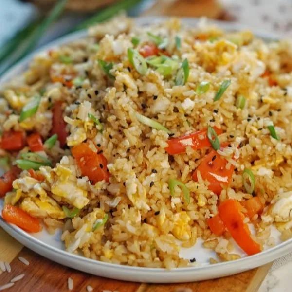 gebratener Reis mit Ei und Gemüse - chinesisches Rezept by Fitaliancook