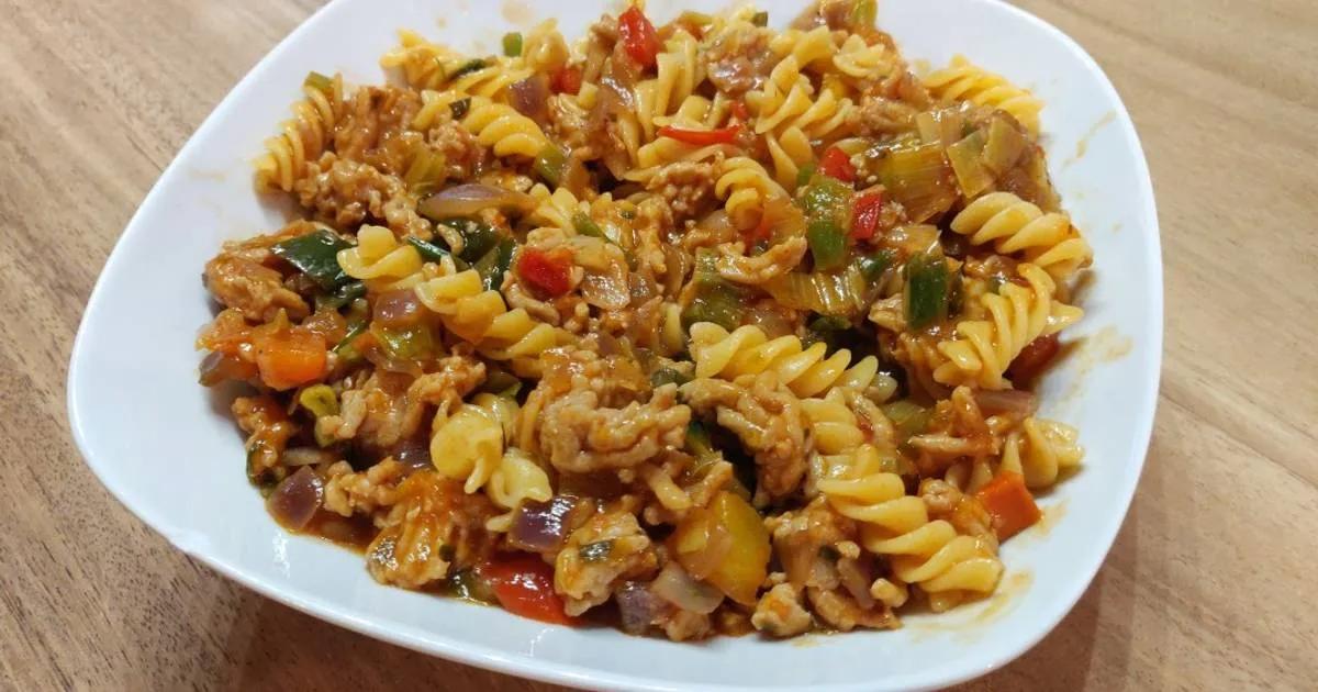 Pasta, verduras y pollo Receta de Carolina Bauque- Cookpad