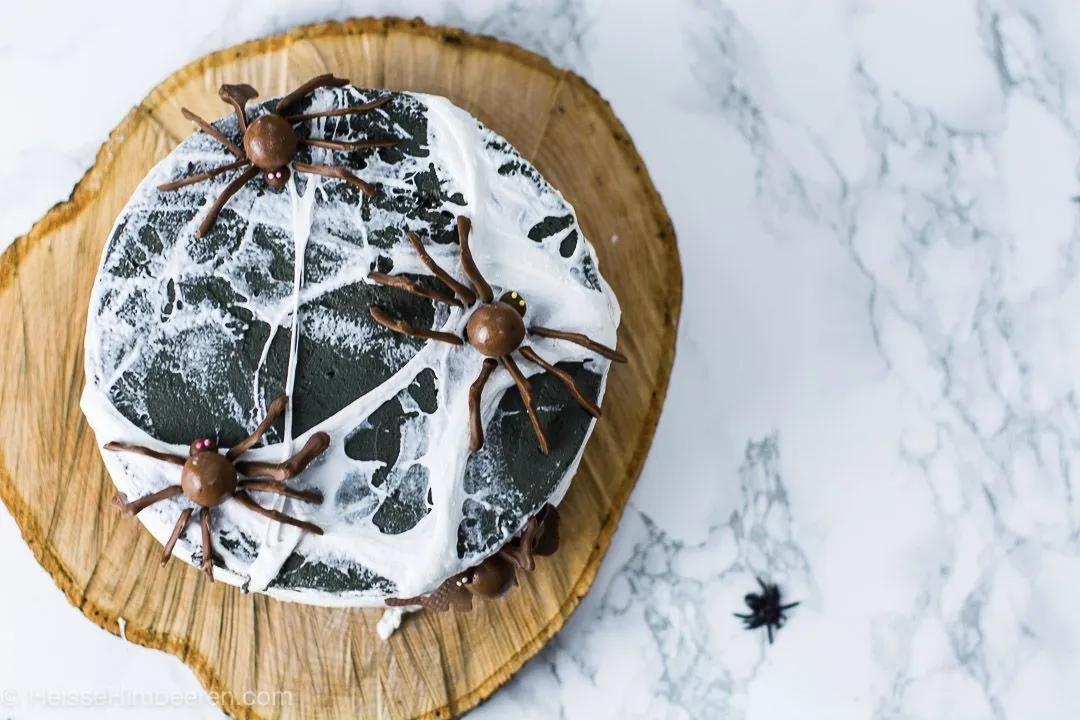 Halloween Spinnennetz Kuchen – Schokoladig, Schaurig, Lecker – Das ...
