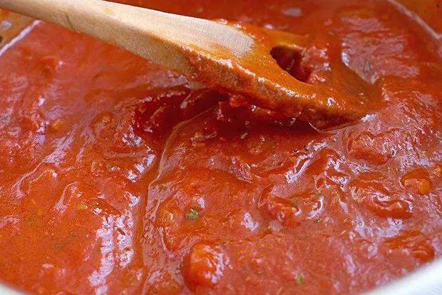 Schnelle Tomatensauce - Rezept - GuteKueche.ch