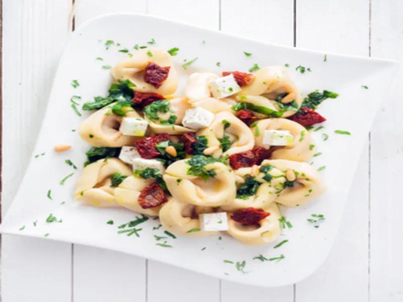 Tortellini mit Feta-Käse und Pesto Rezept von Olaf - Alle-Rezepte.com