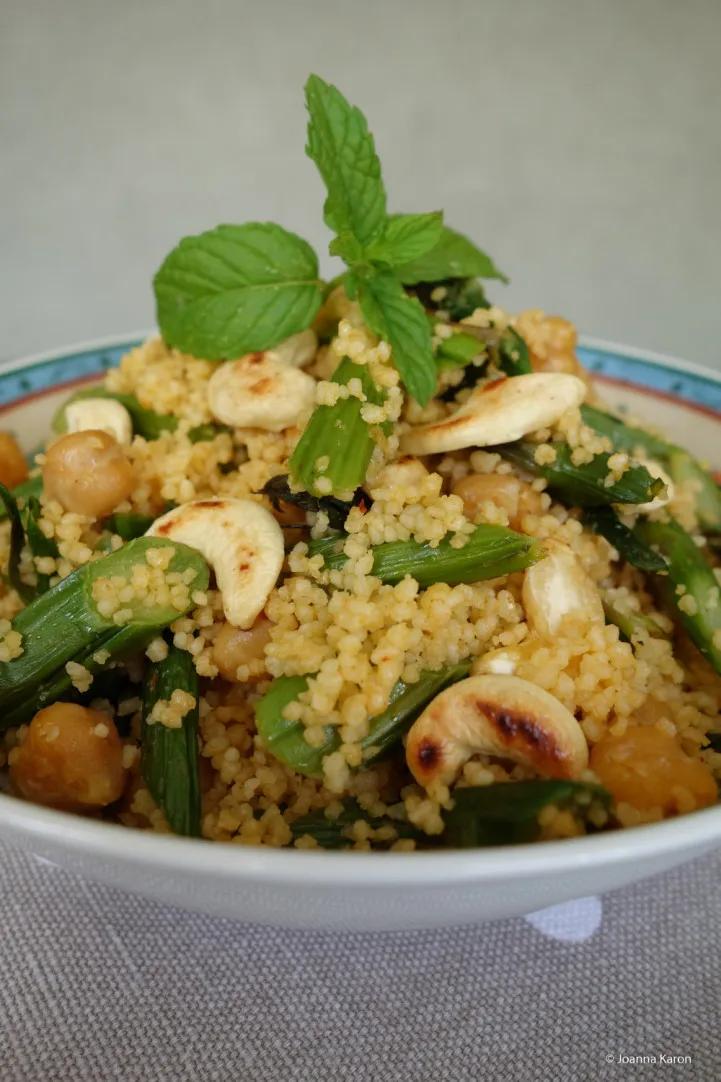 Couscous-Spargel-Kichererbsen-Salat mit Cashewkernen - Die ...