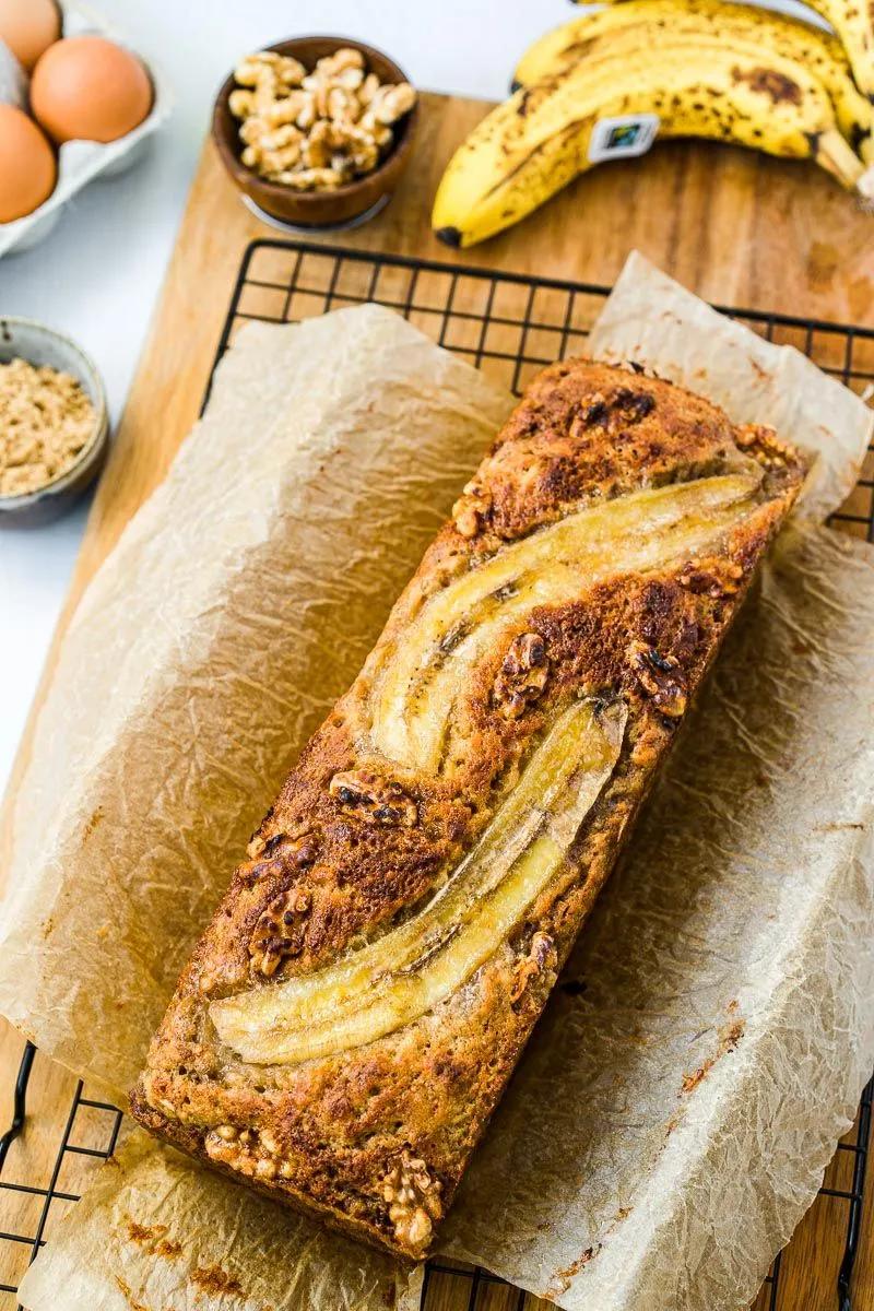 Bananenbrot mit Walnüssen | Rezept | Bananen brot, Bananenbrot ...