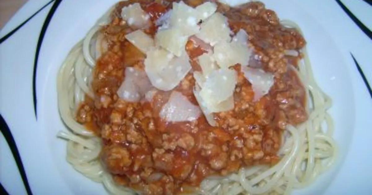 Spaghetti Bolognese alla Mama - einfach &amp; lecker | DasKochrezept.de