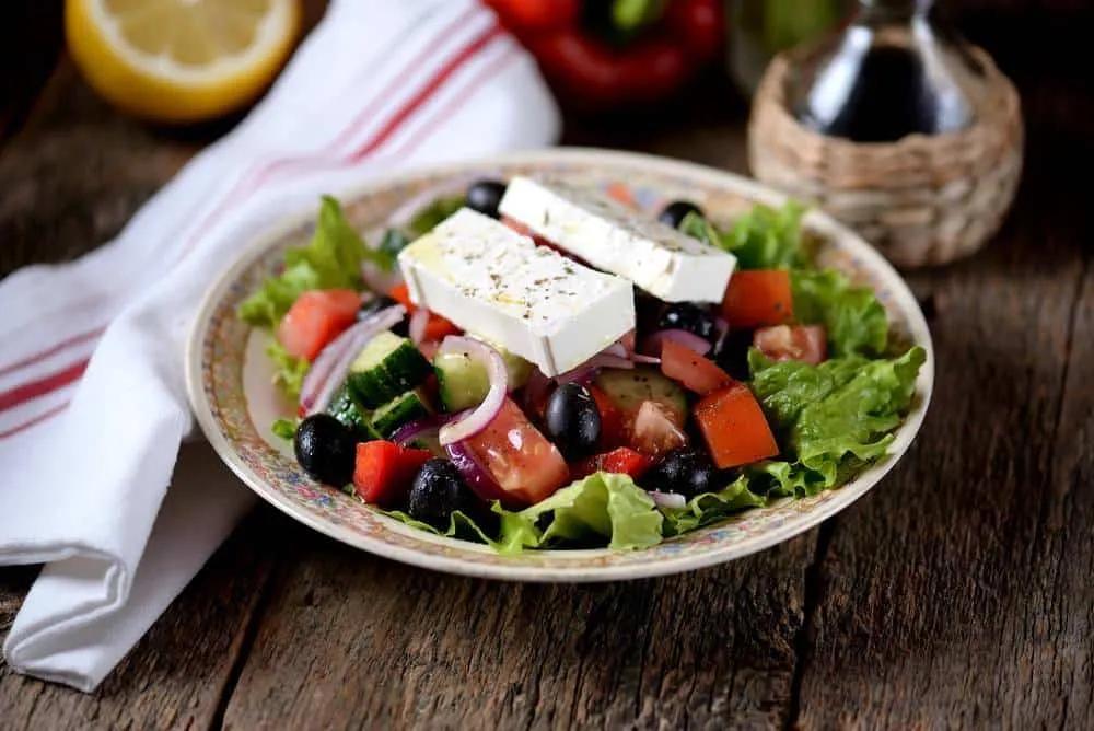 Griechische Spezialitäten: 20 Typisch griechische Essen, Die Sie ...