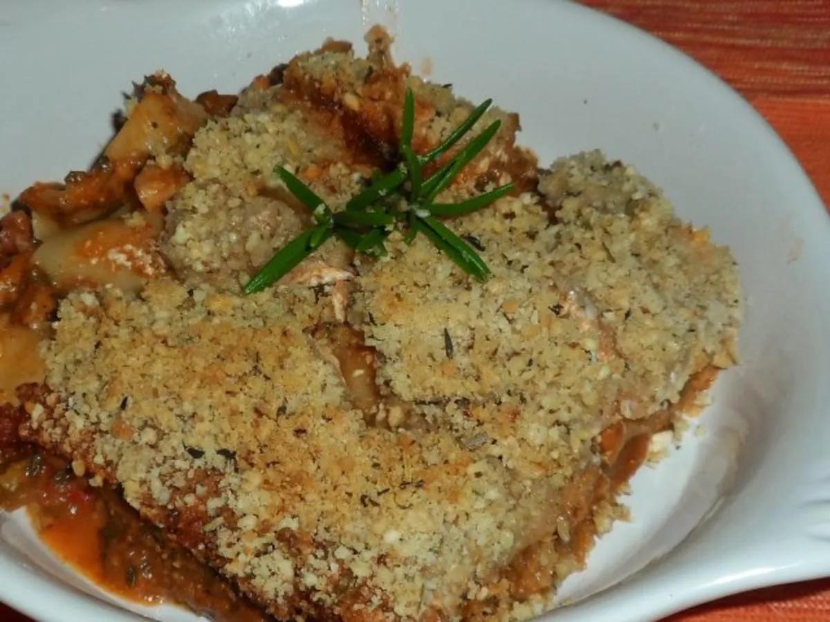 Würzige Gorgonzola-Spinat-Lasagne mit Pecorino-Nuss-Kruste - Rezept von ...