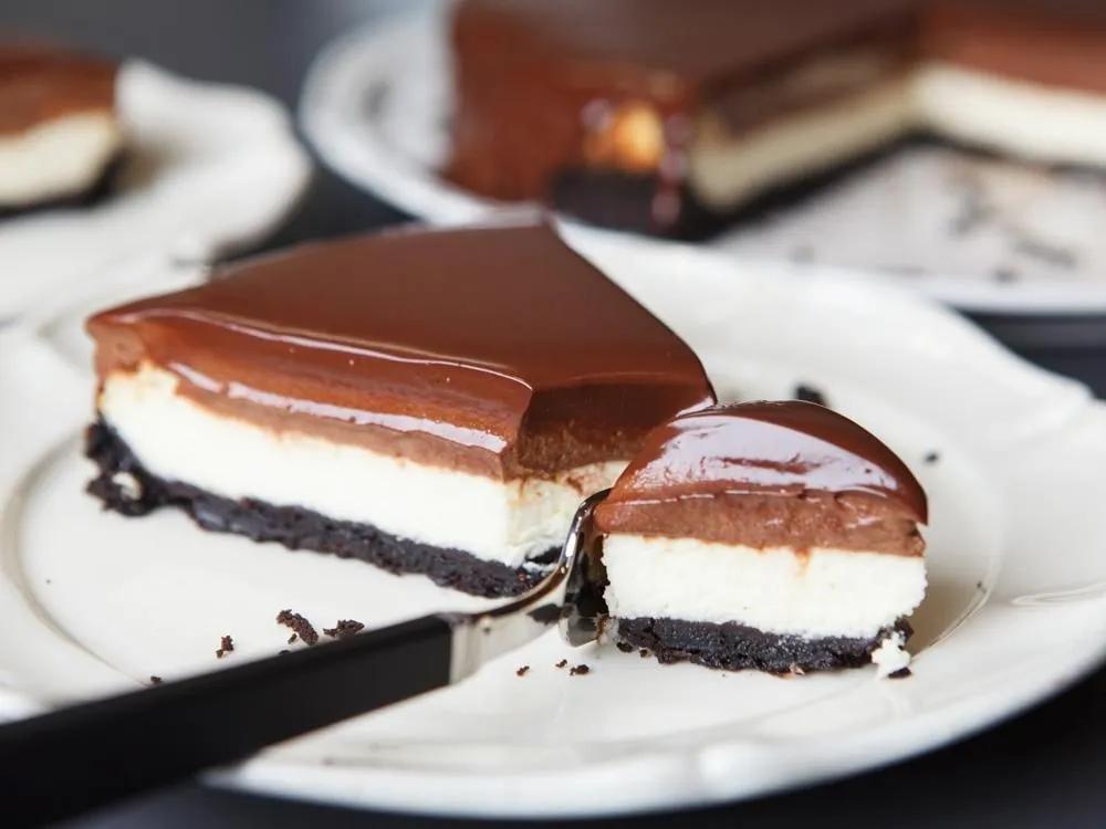 Chocolate Mousse Cheesecake mit Oreo Boden | Kuchen rezepte, Kuchen ...